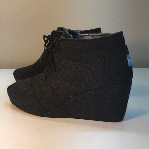 TOMS Gray Wool Wedge Booties Size 8 - Picture 4 of 12